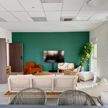 Appartement We Live Sharies B303 *