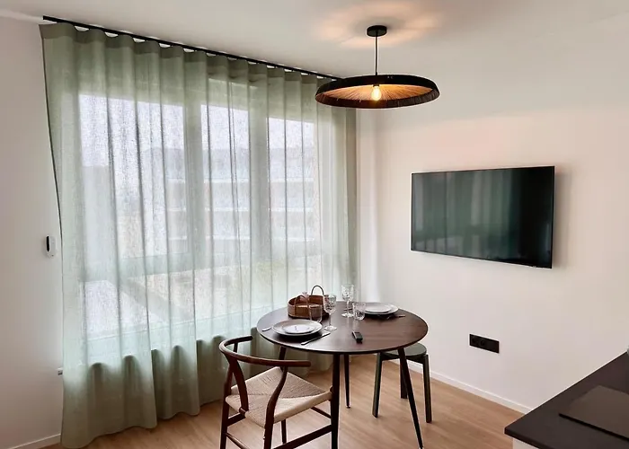 We Live Sharies B303